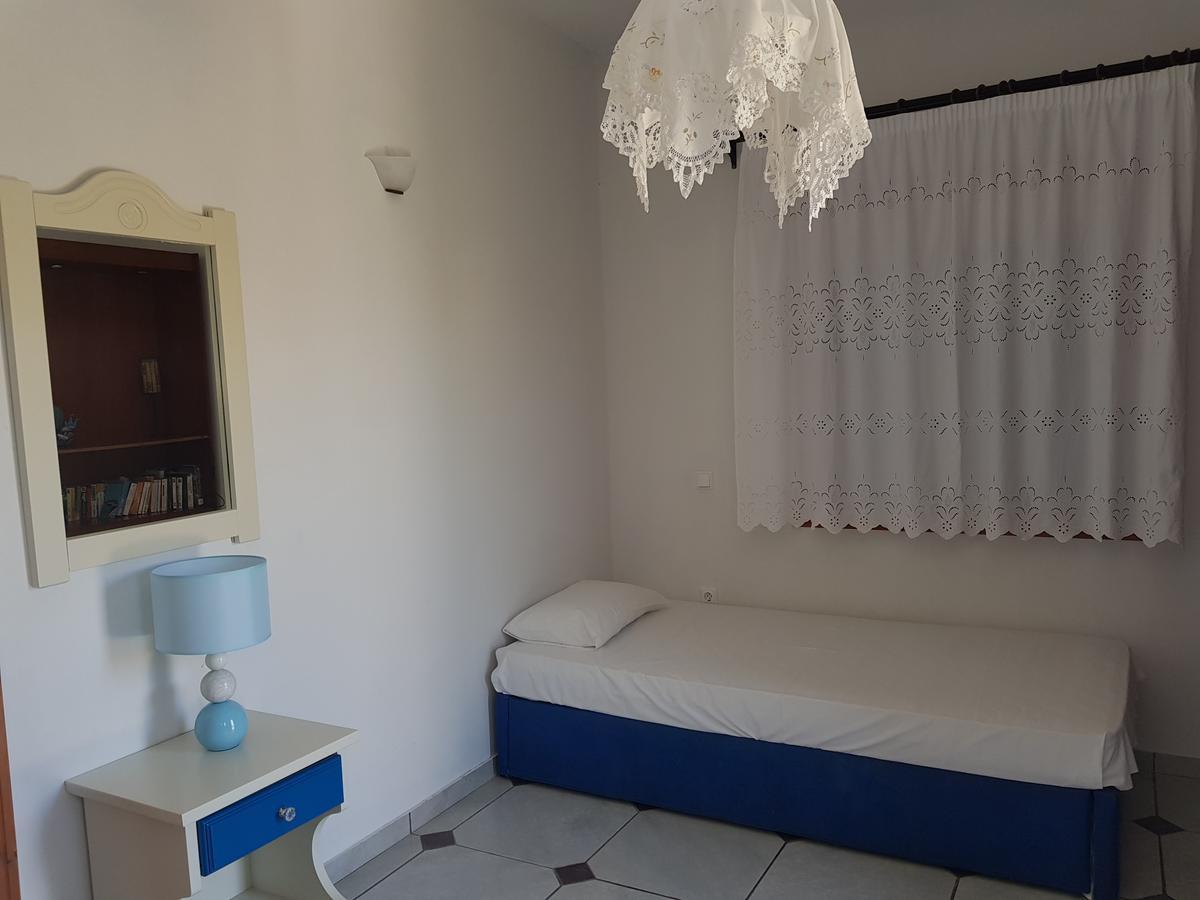 Ragoussis House Apartment