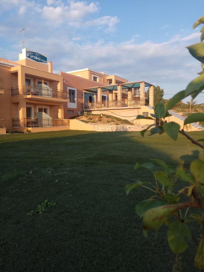 Finiki Plaza 3*