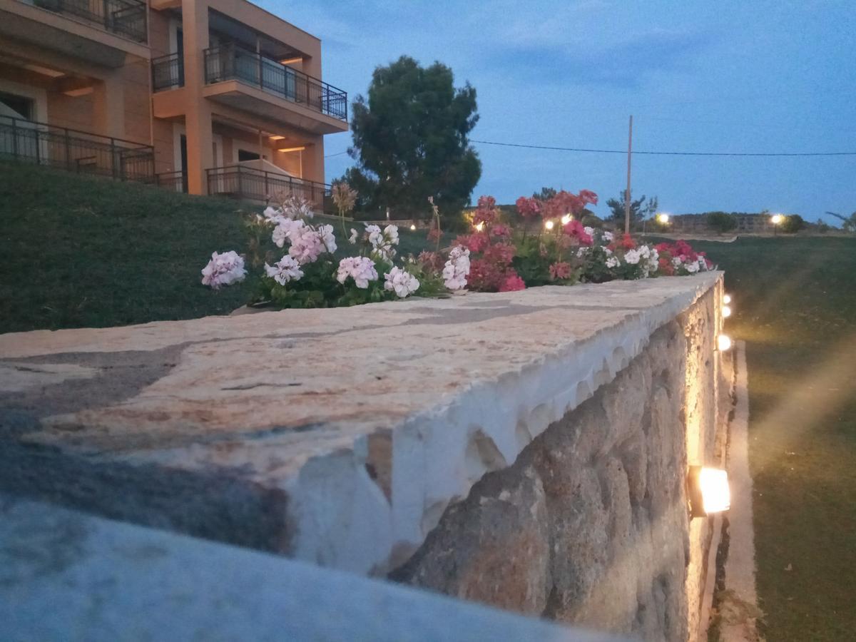 Finiki Plaza 3*