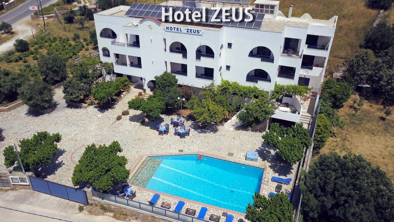 Zeus Aparthotel