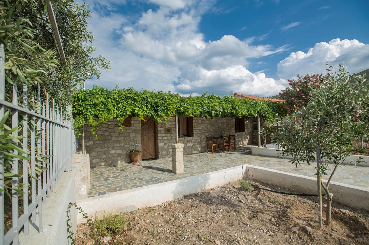 Acrocorinth Apartment