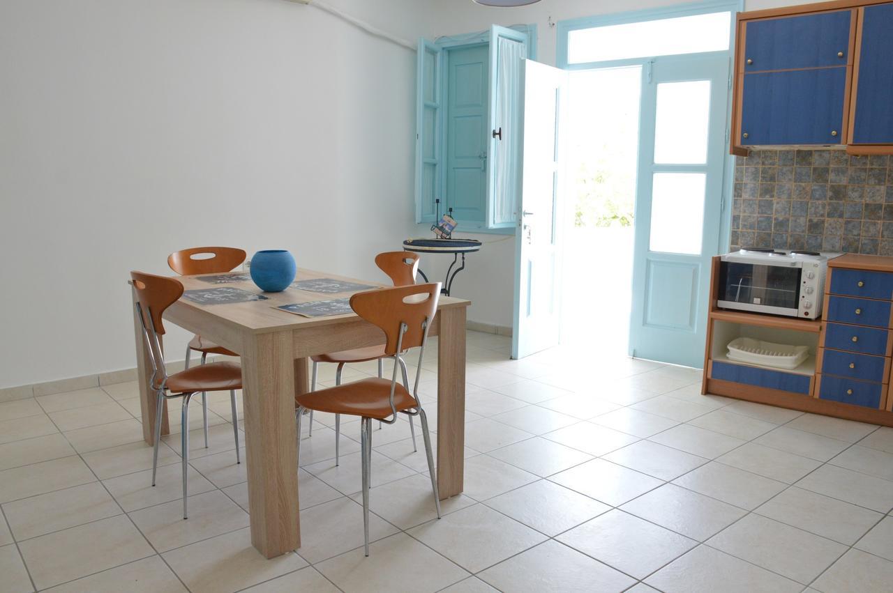 Soulis 2* Adamantas (Milos)