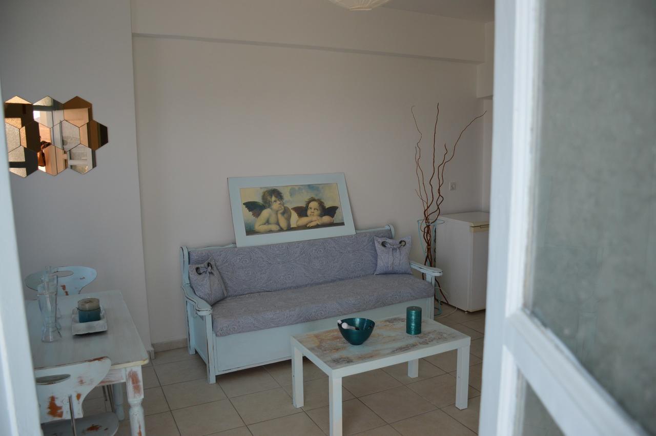 Soulis 2* Adamantas (Milos)