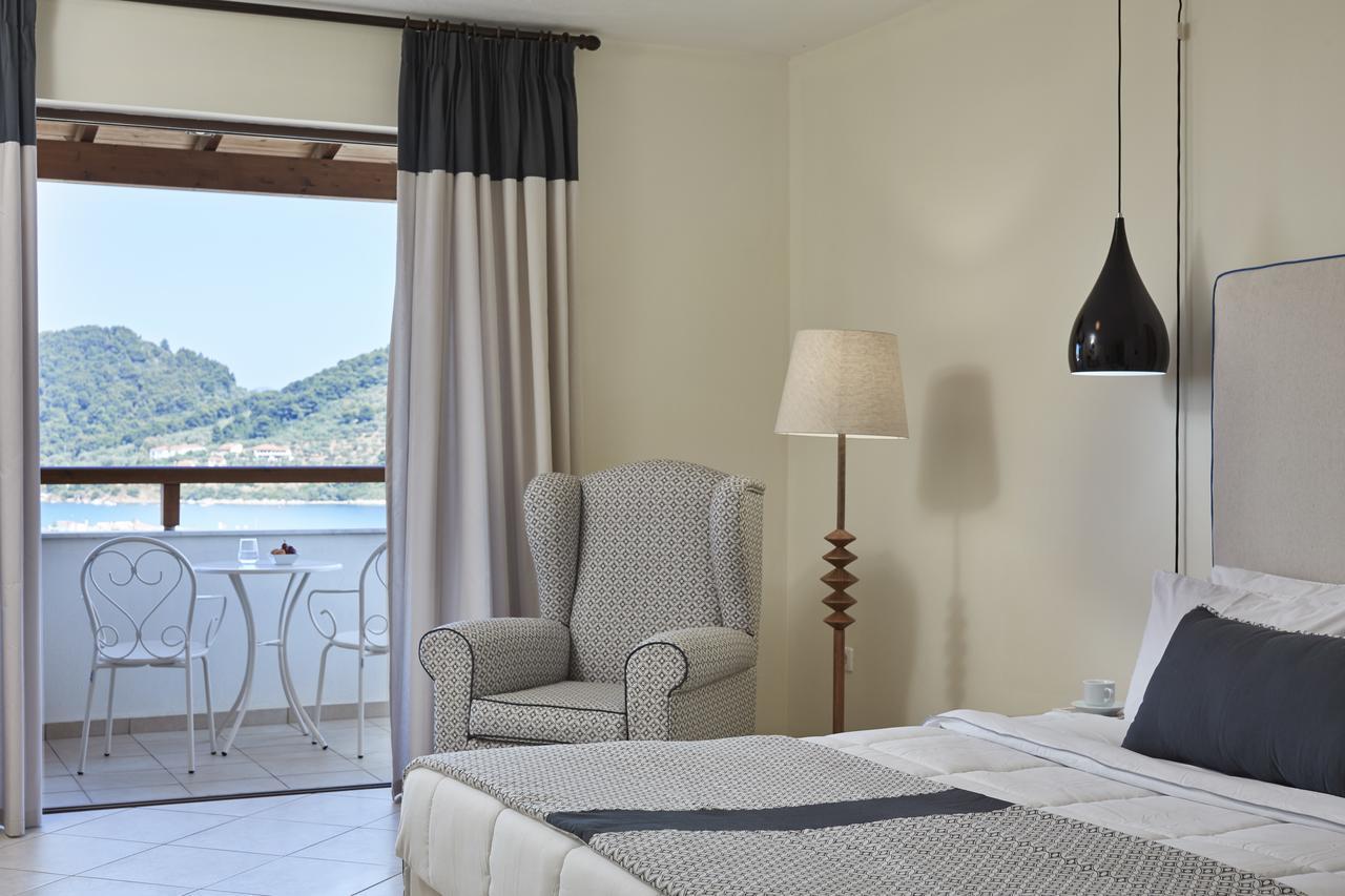 Living Aparthotel