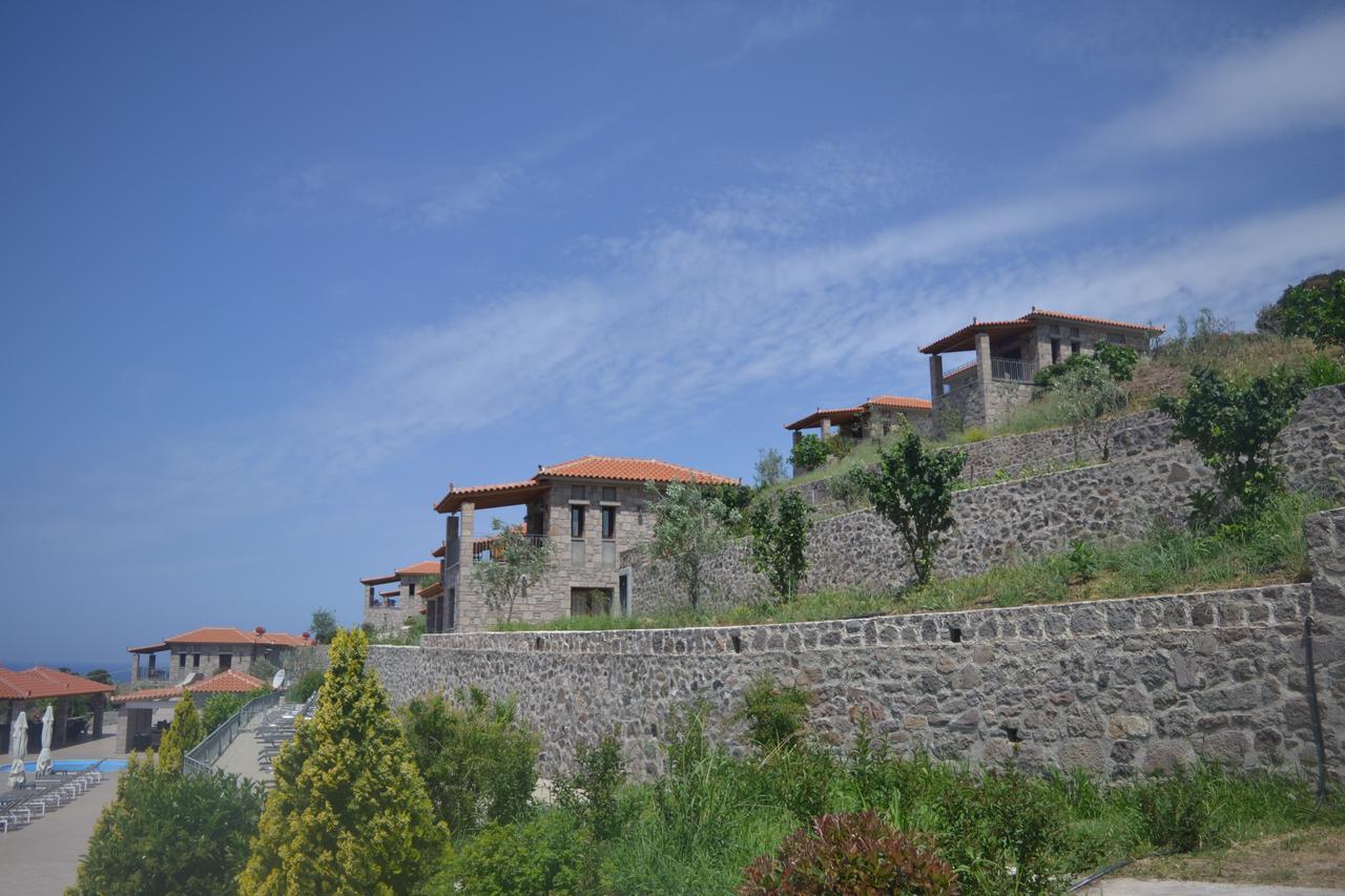 Aparthotel Molivos Castle *