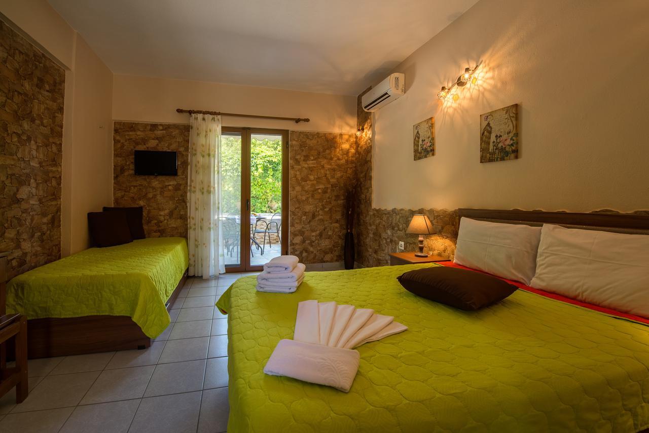 Edra Studios Apartment