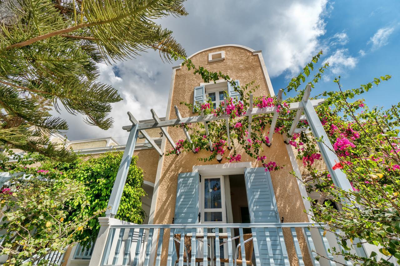 Sellada Aparthotel Kamari (Santorini)