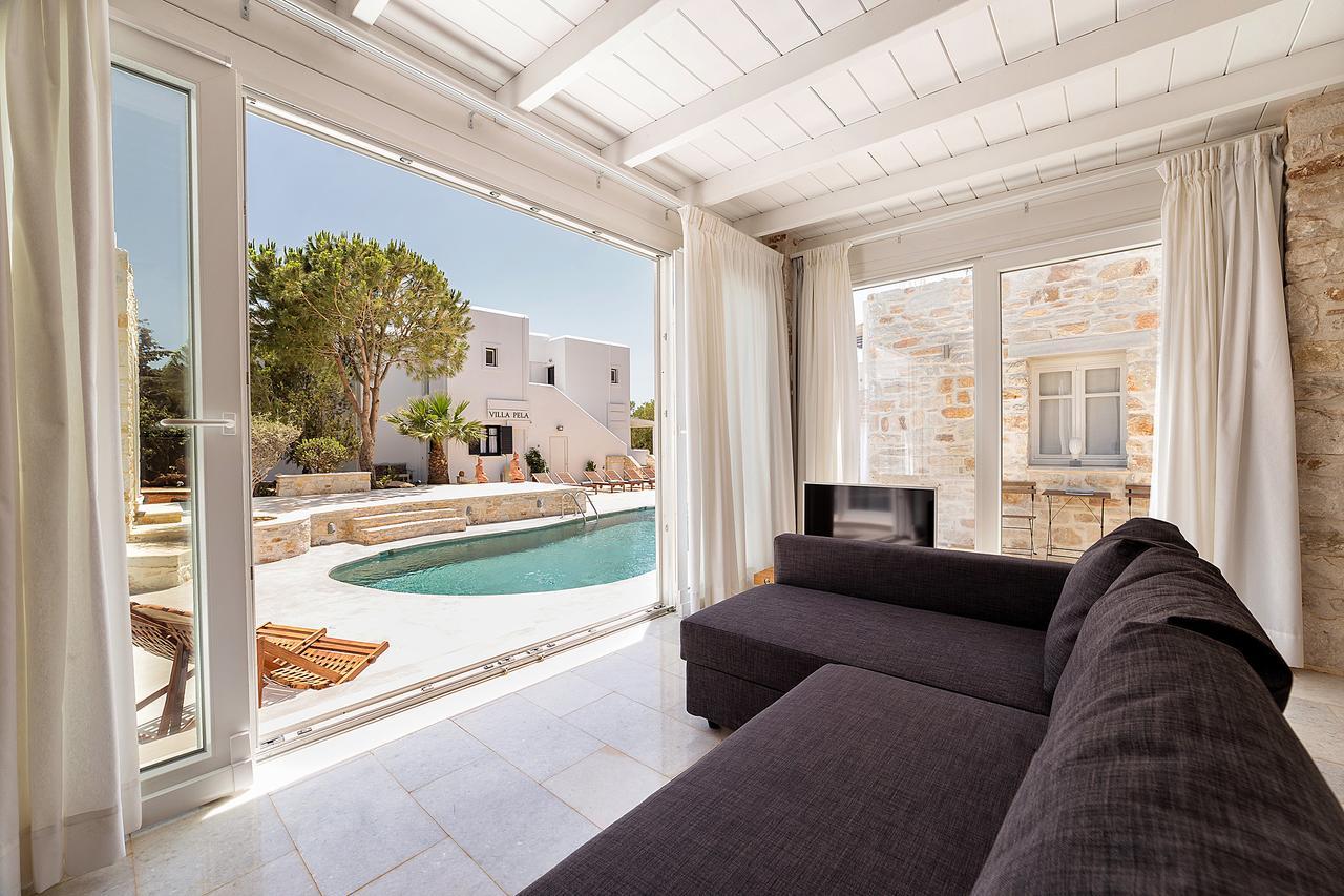 Pela Aparthotel 2*