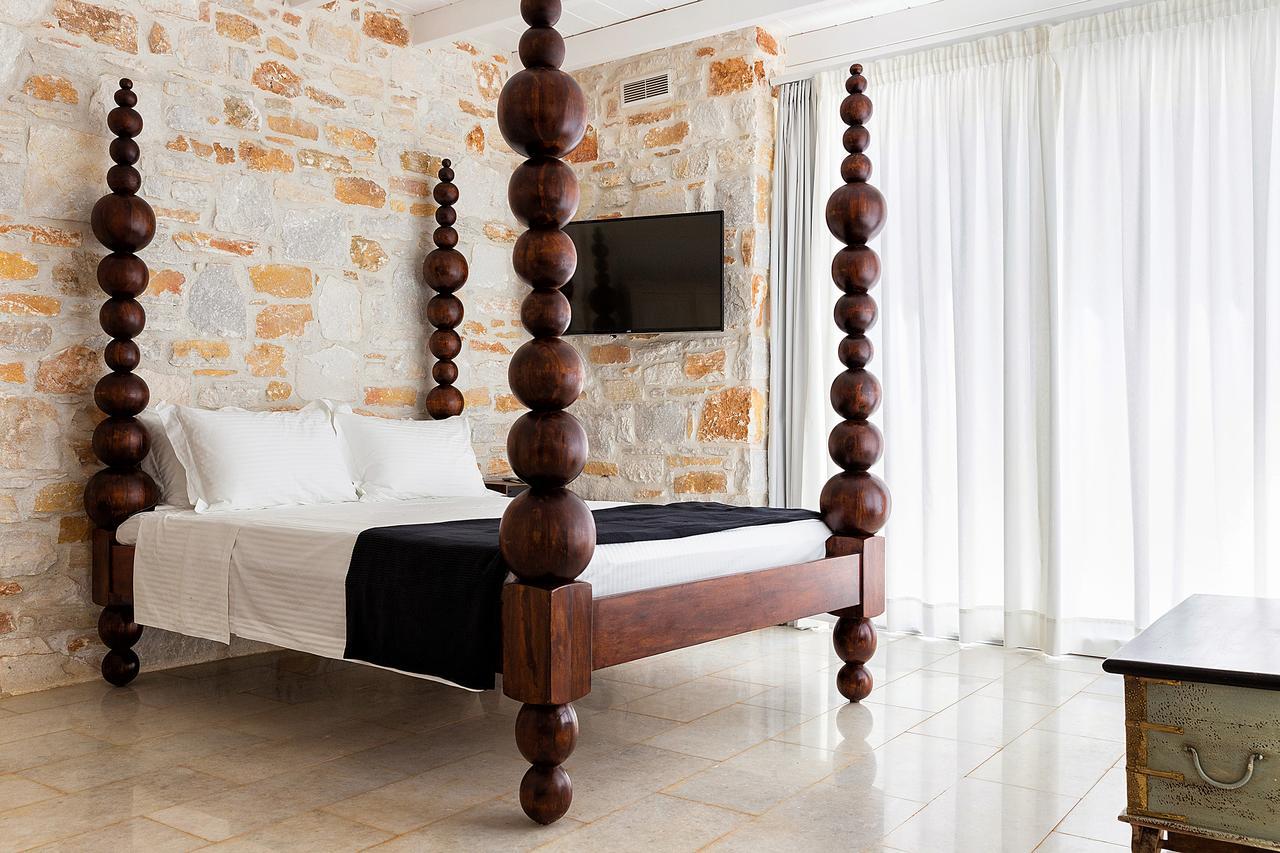 Aparthotel Pela 2*