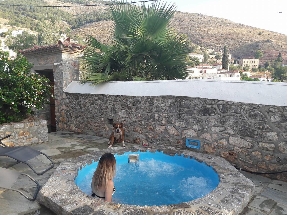 Harmony * Hydra (Saronic Islands)
