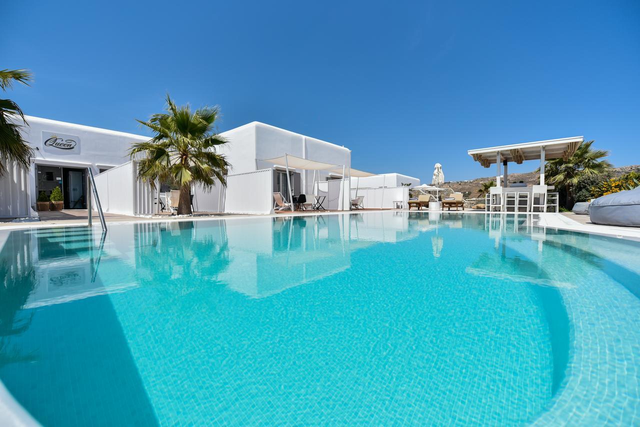 Queen Boutique Mykonos Town