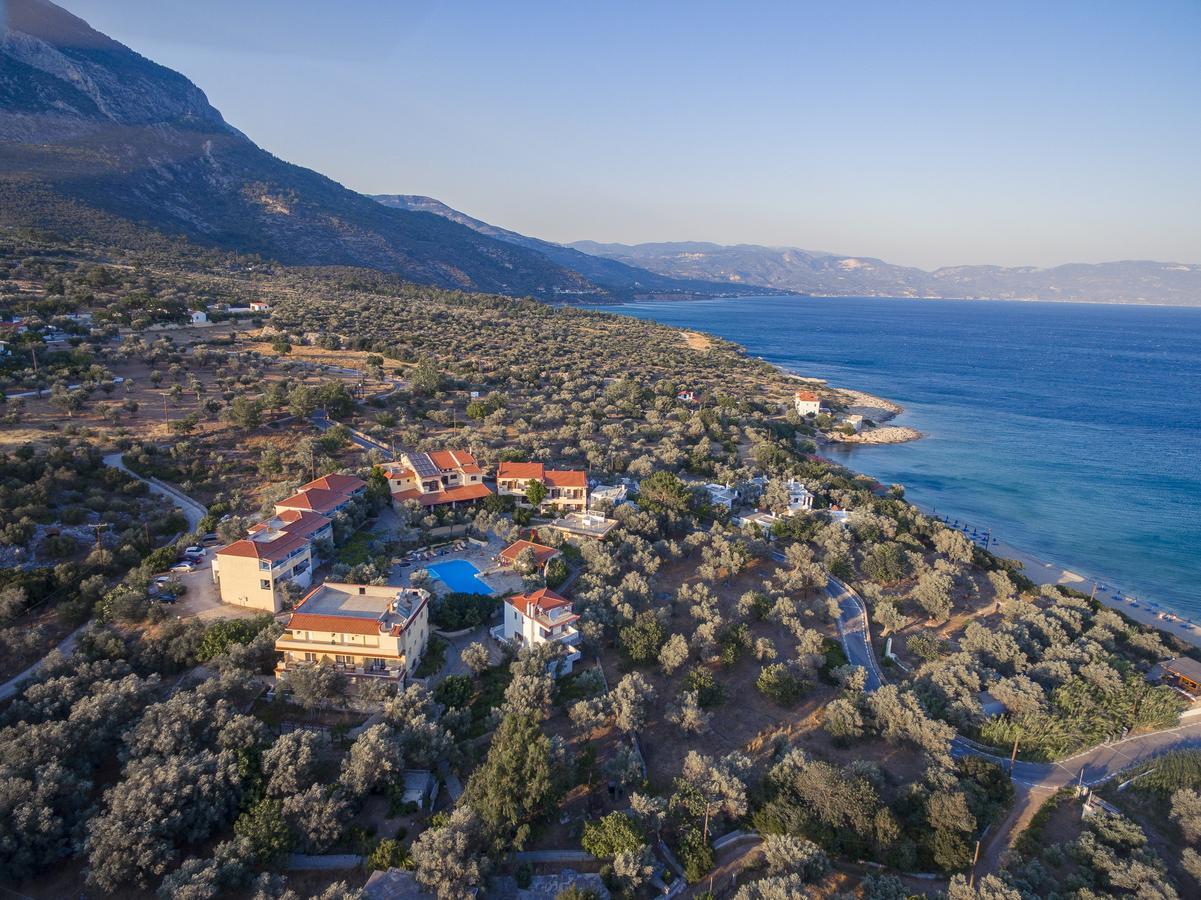 Limnionas Bay Village Aparthotel 3*