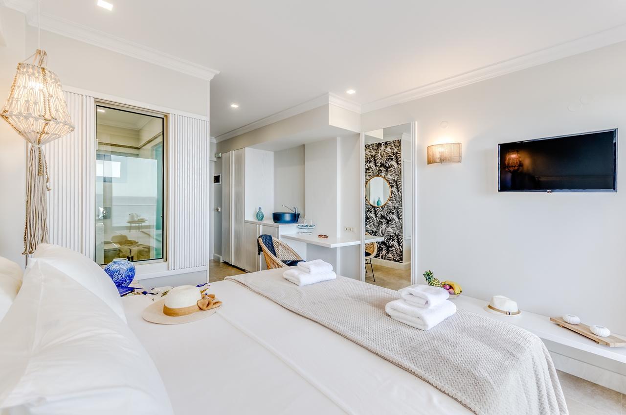 Aparthotel Pyrgos Blue