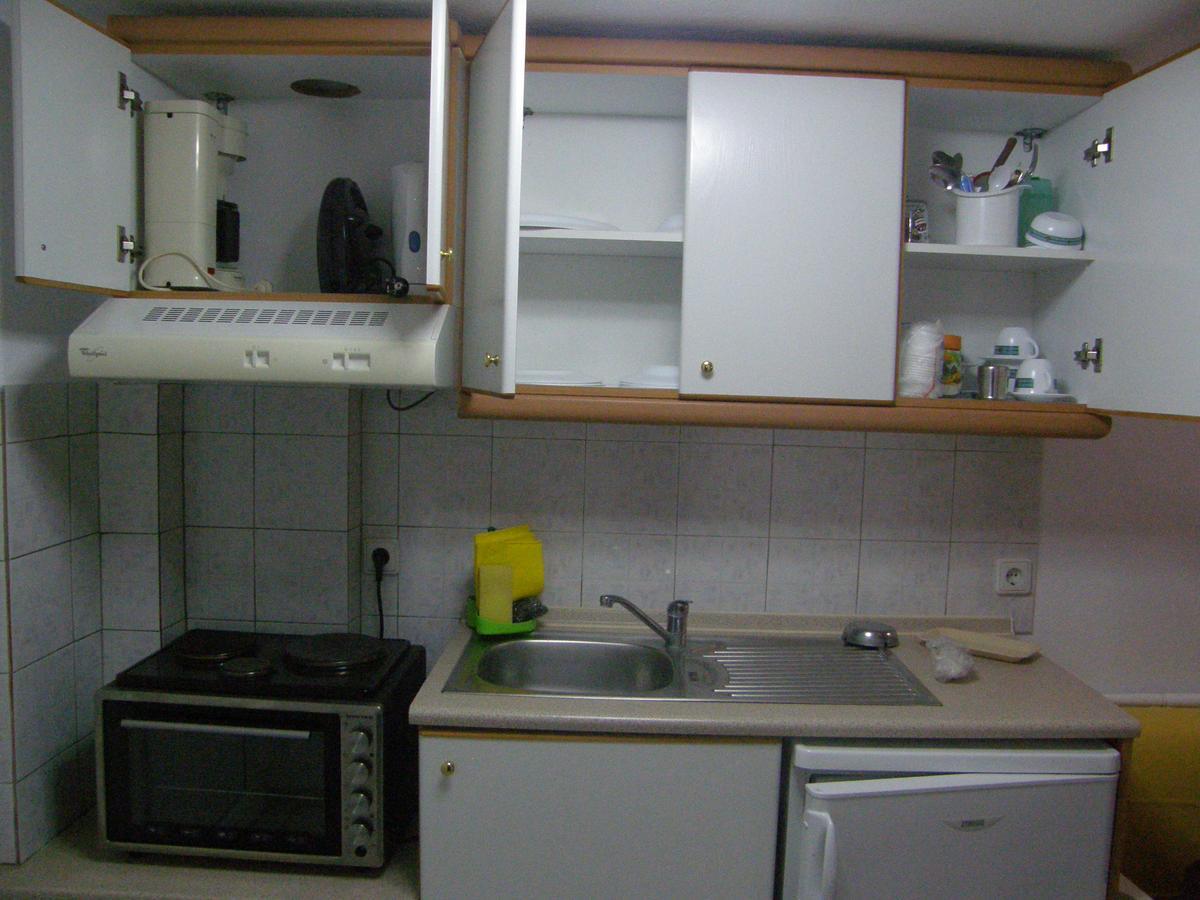 Neilis Apartment