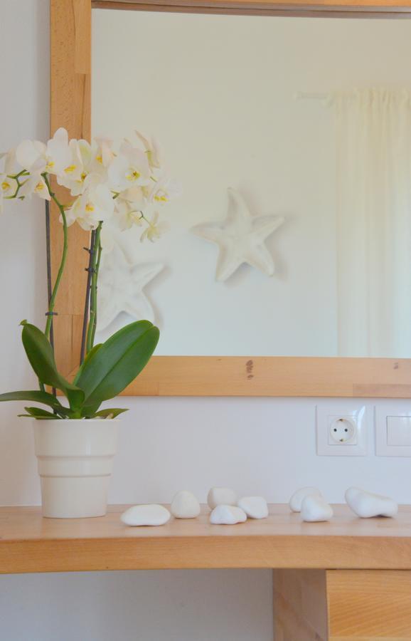 Hawk Stone Apartment Adamantas (Milos)