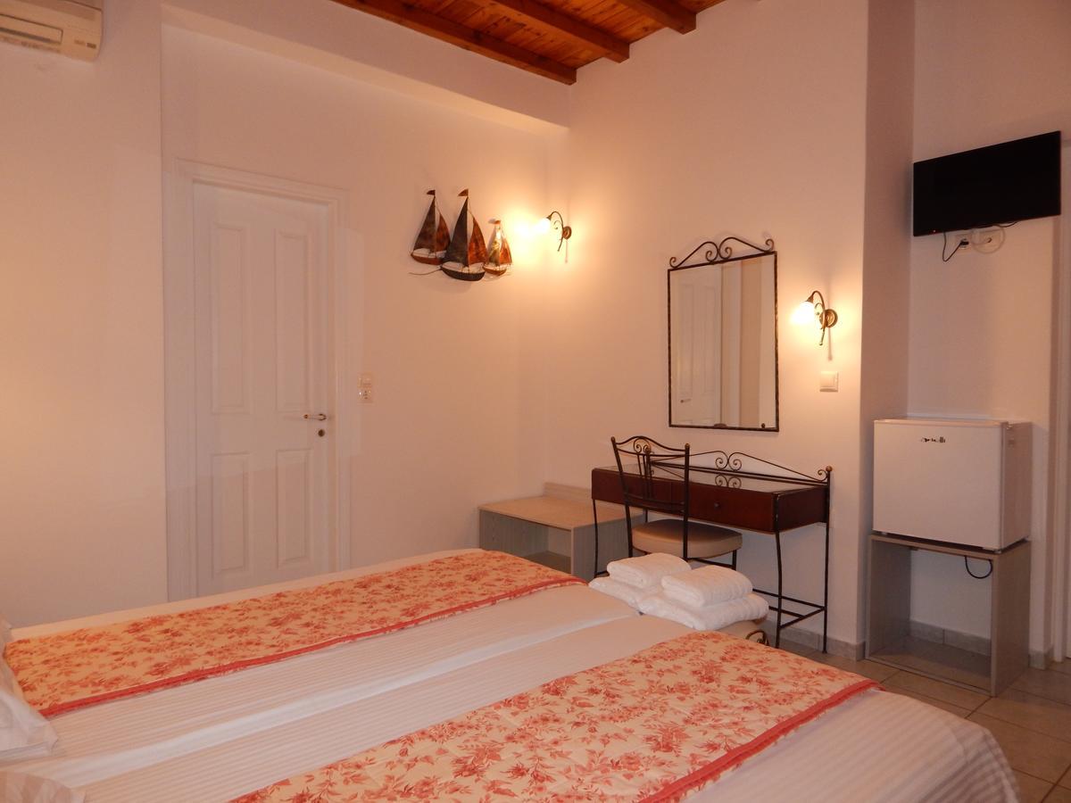 Bed & Breakfast Nisiotiko House In Tinos Near The