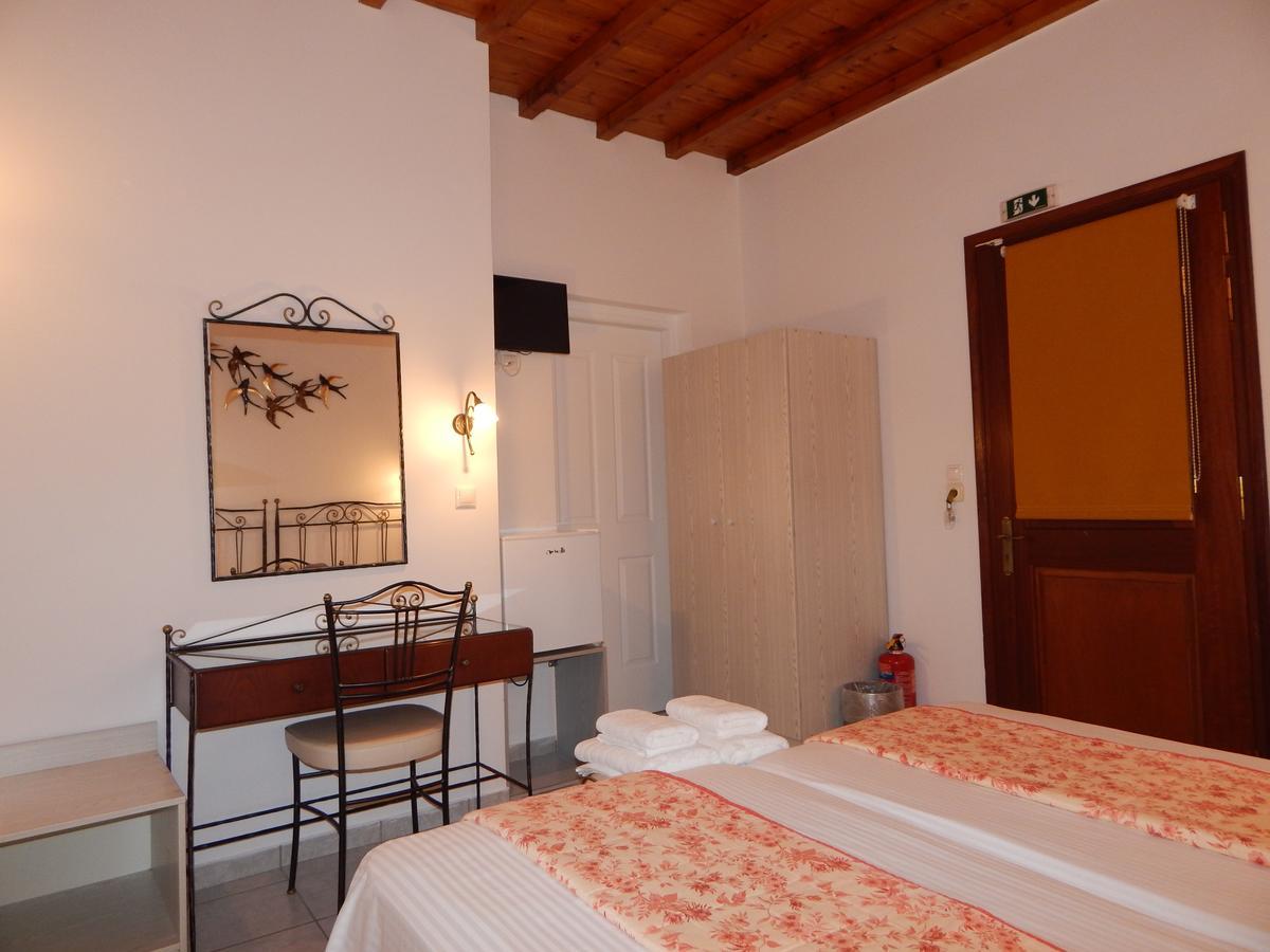 Nisiotiko House In Tinos Near The Bed & Breakfast