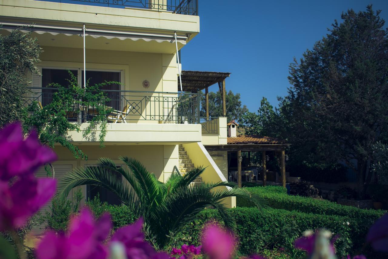 Country house Anavyssos Garden House