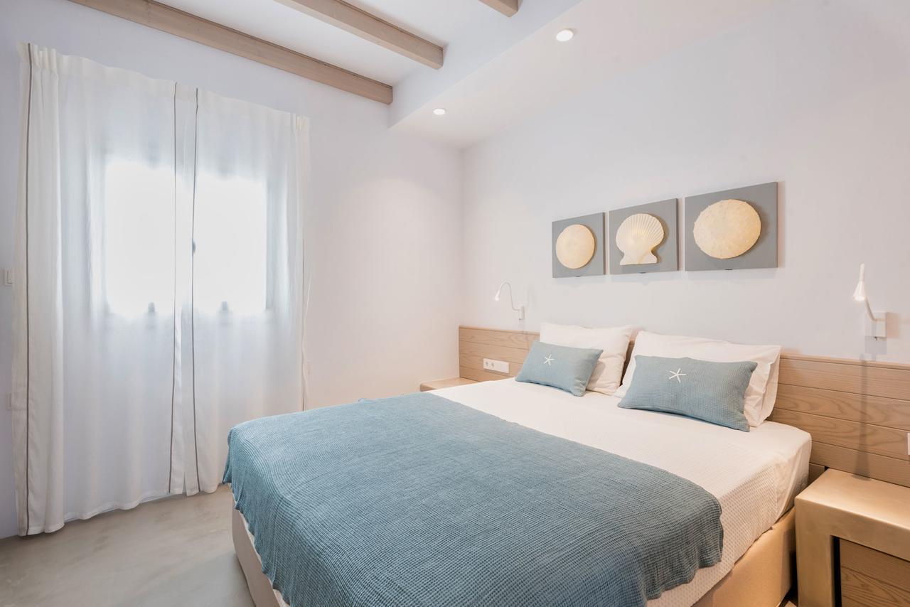 Michael Zeppos Naousa (Paros)