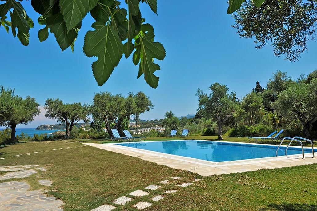 Apartment Limanaki *