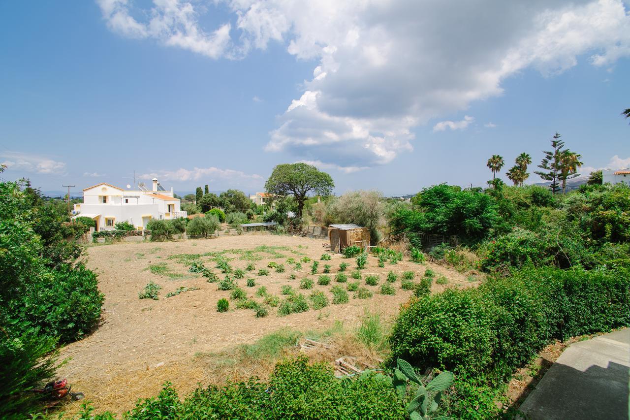 Ampavris Family Aparthotel 3*