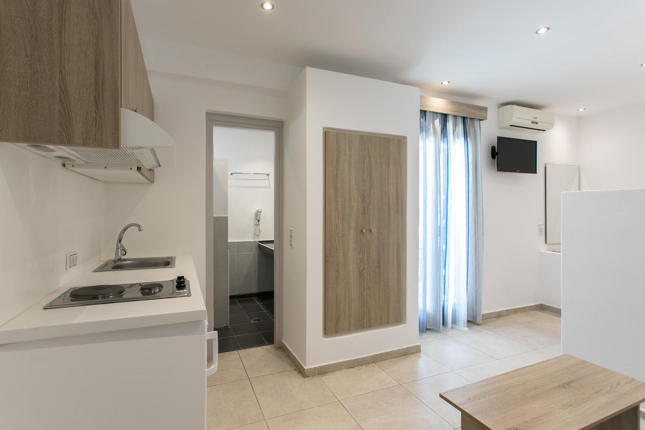 Aparthotel Naxos Colosseo *
