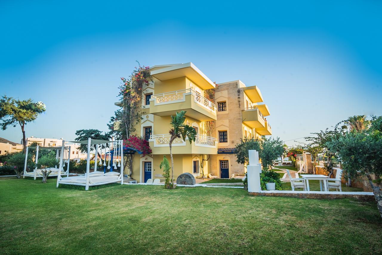 Aparthotel Parthenis & 3*