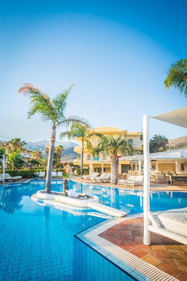 Aparthotel Parthenis &