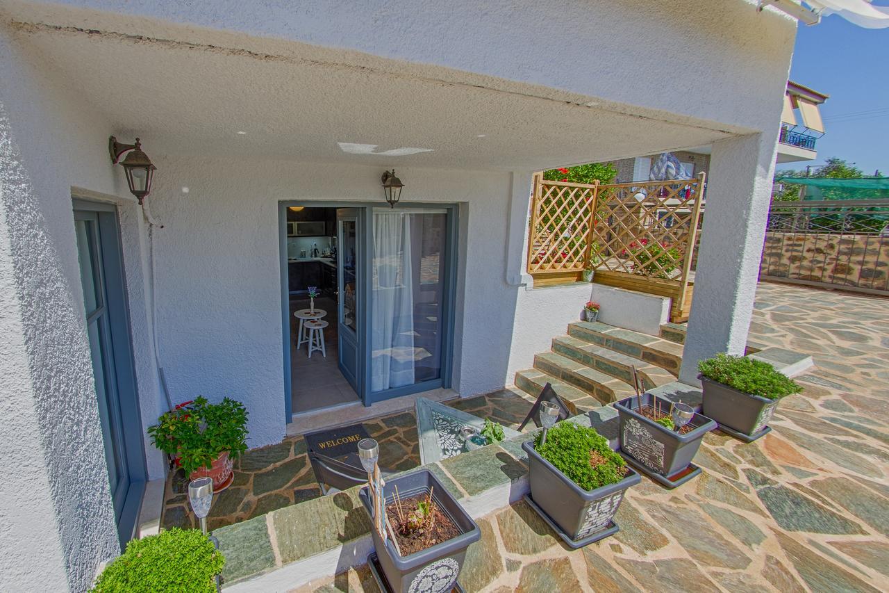 Irida Aparthotel *