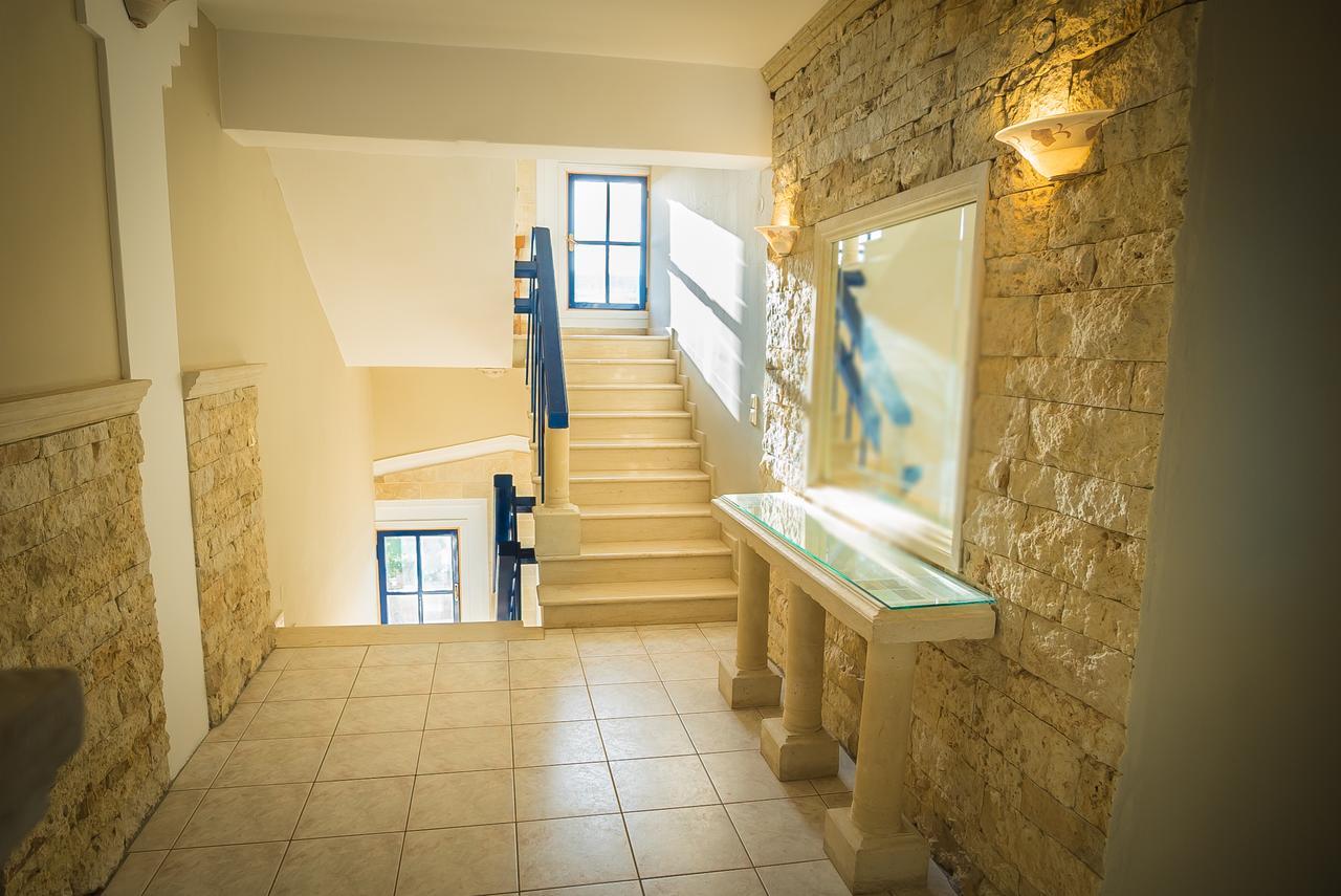 Aparthotel Parthenis &