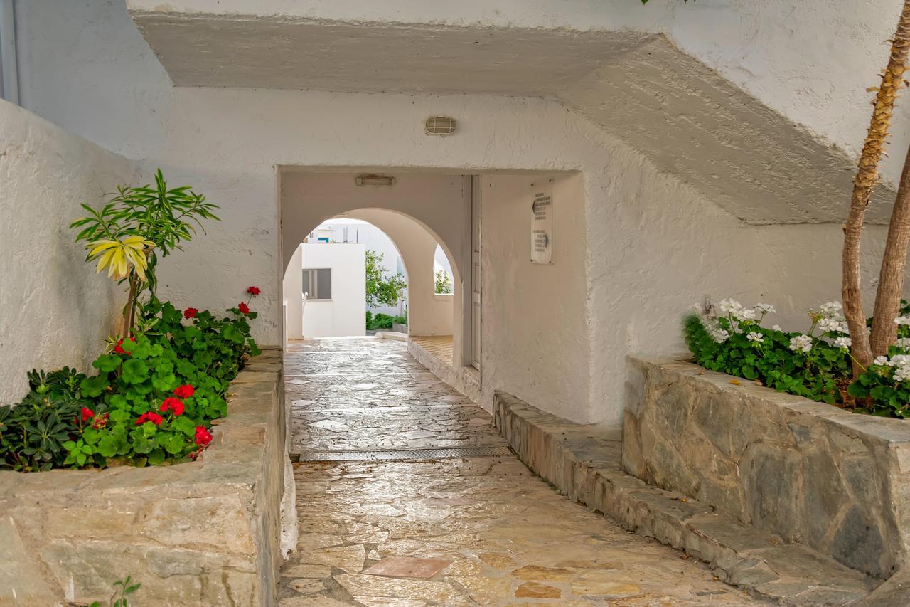 Adel Paradise Hotel 4*