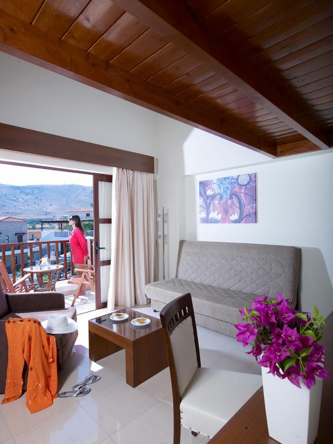 Costa Lindia Resort