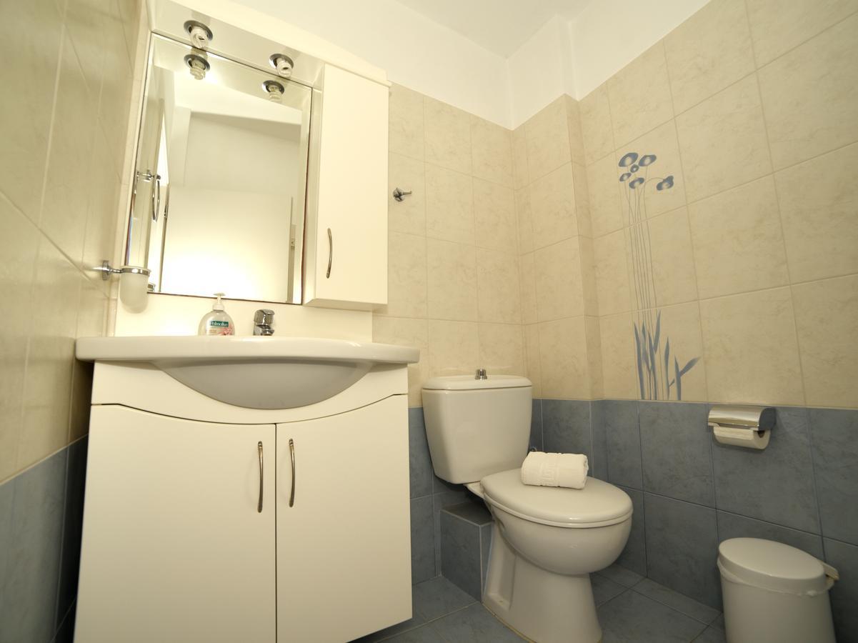 Avra Hotel 3*