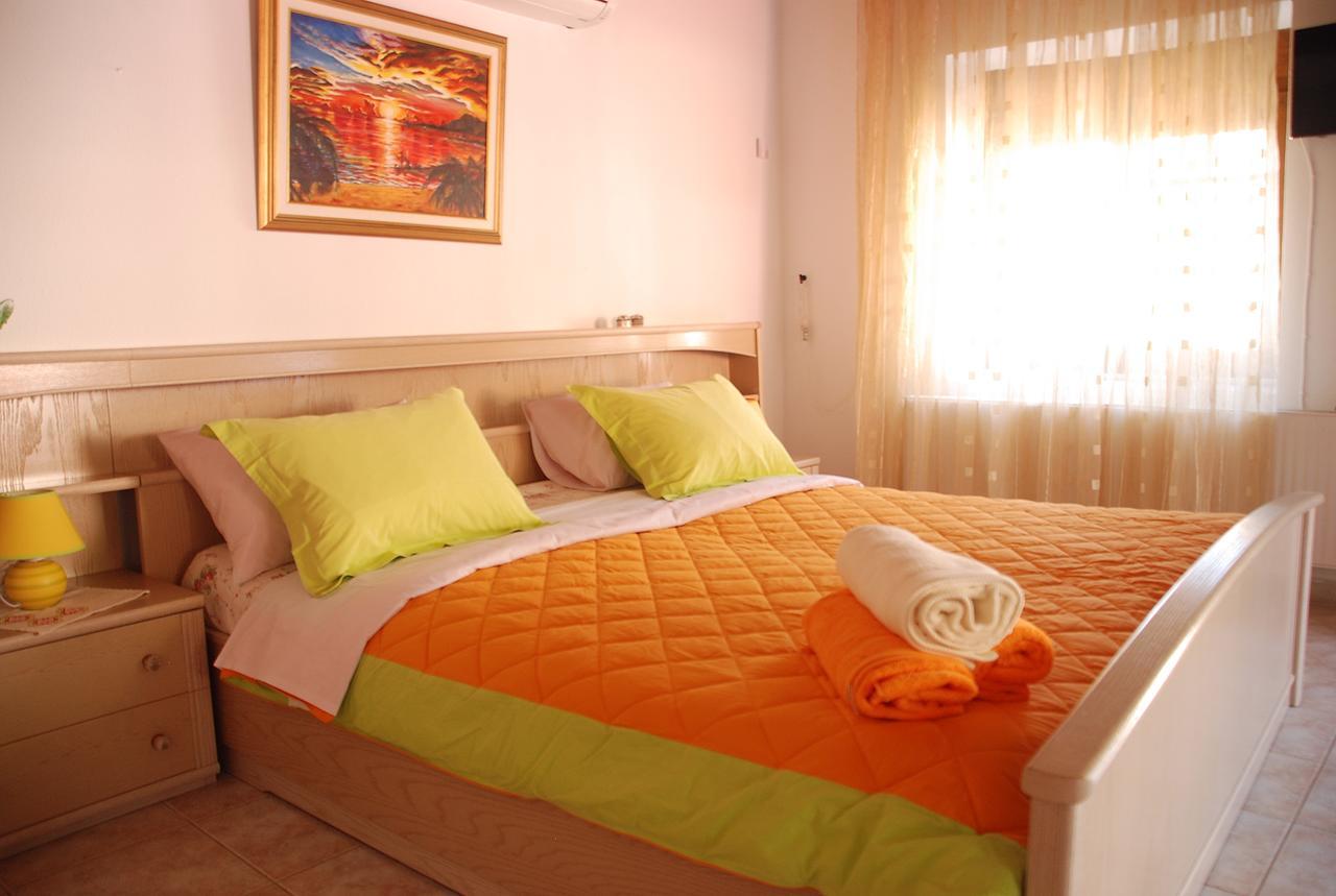 Aleka Apartment *