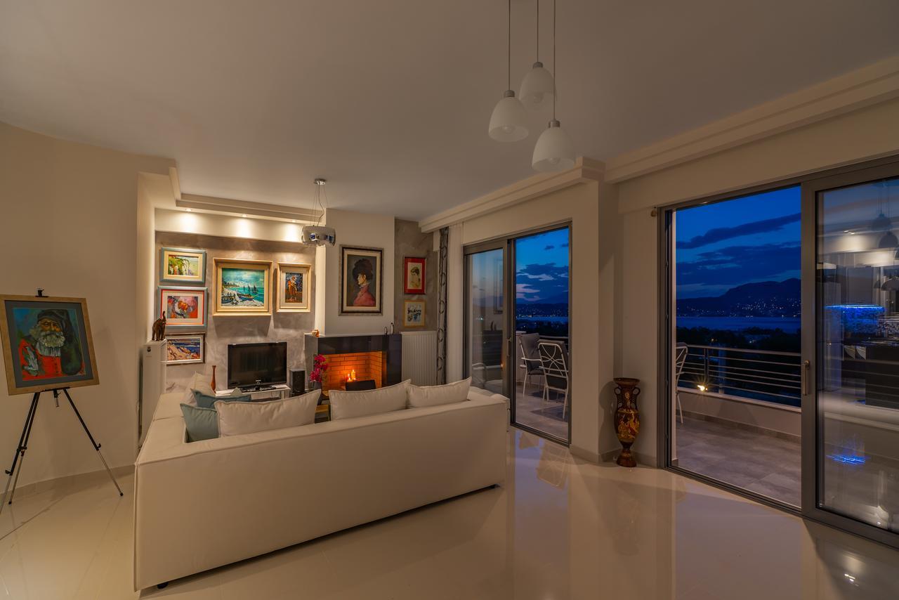 Luxurious House Near The Sea