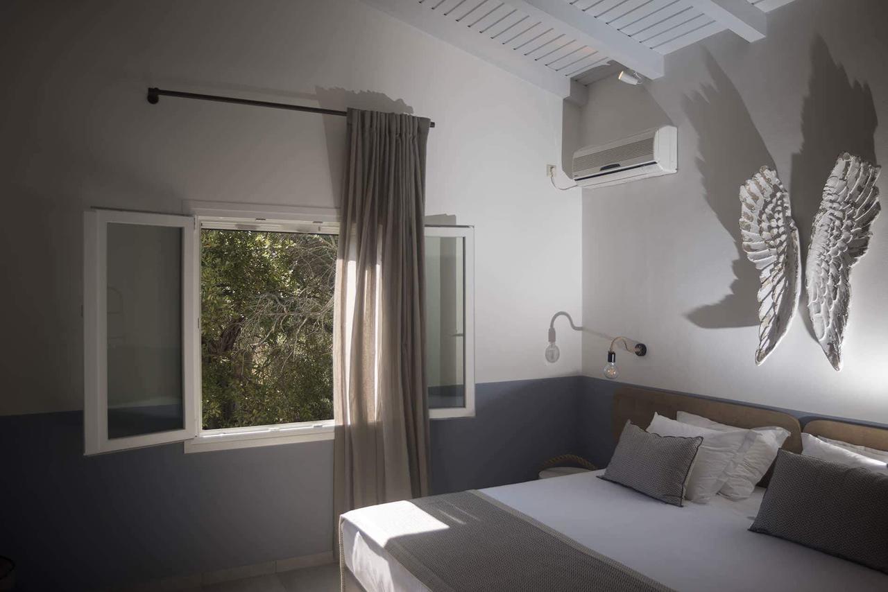 Avali Luxury * Gaios