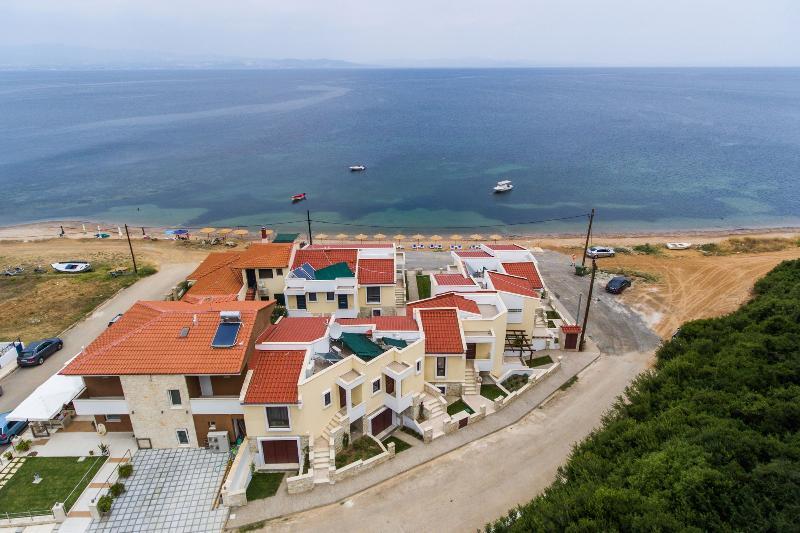 Elpiniki Luxury