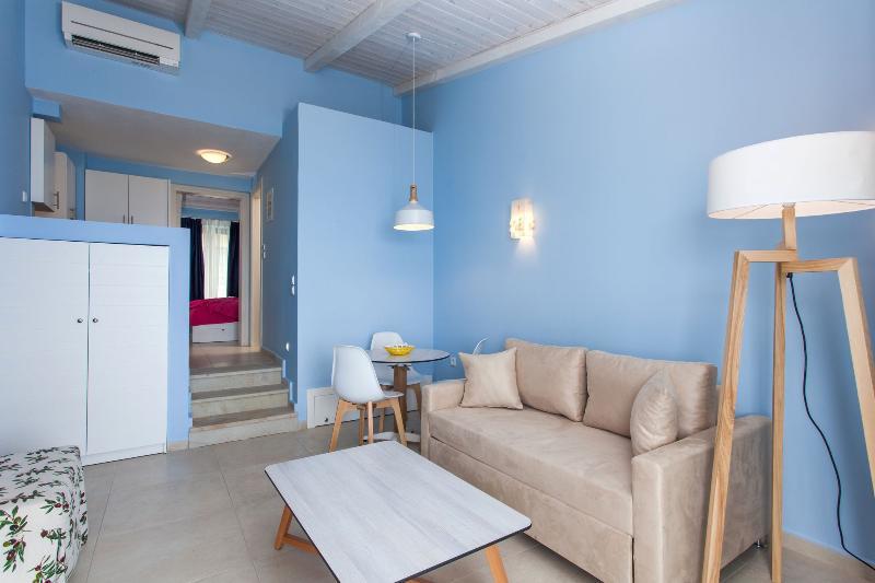 Apartment Elpiniki Luxury Nea Poteidaia