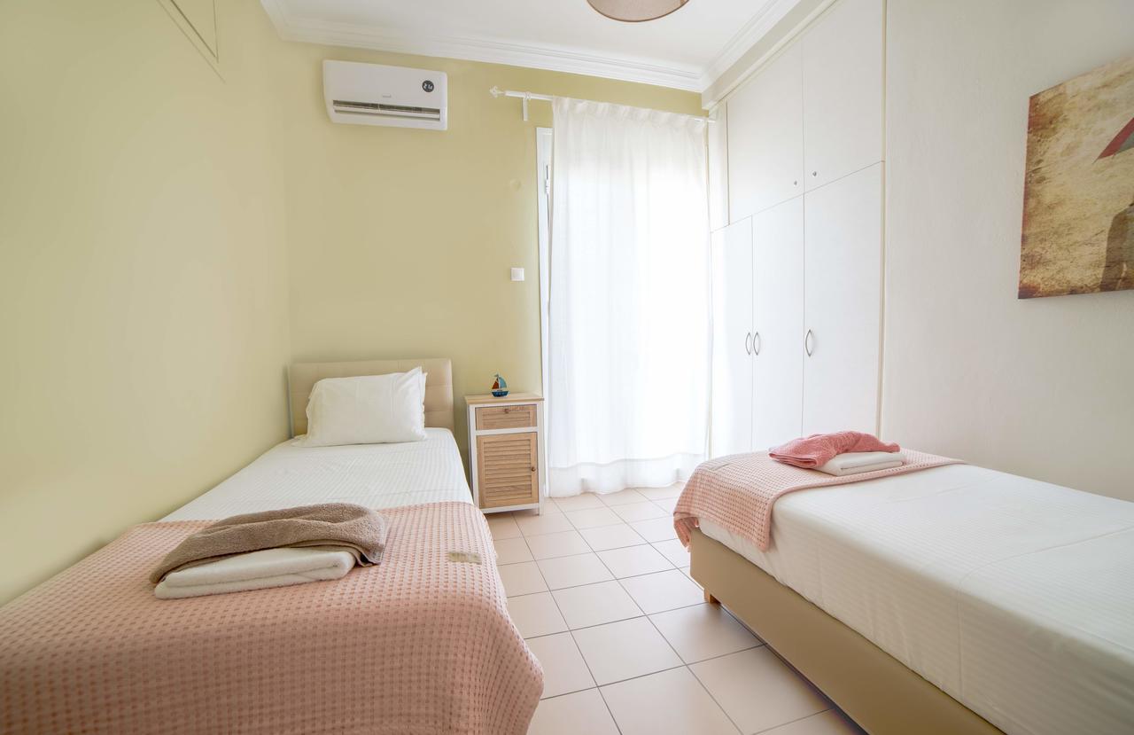 Smile Apartment Kato Daratso