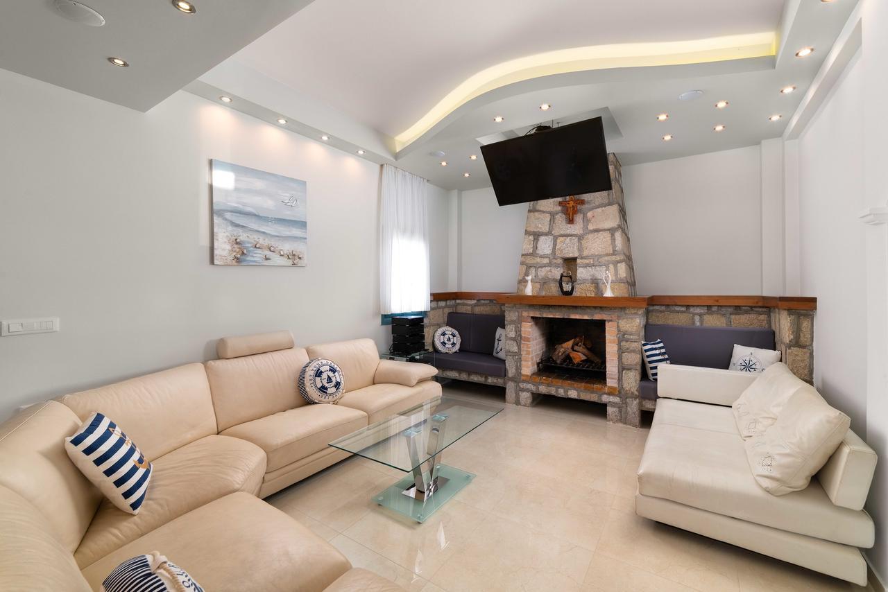 Villa Royal Pedi *