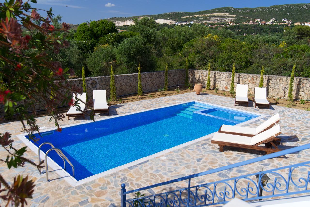 Villa Eglina Villa's