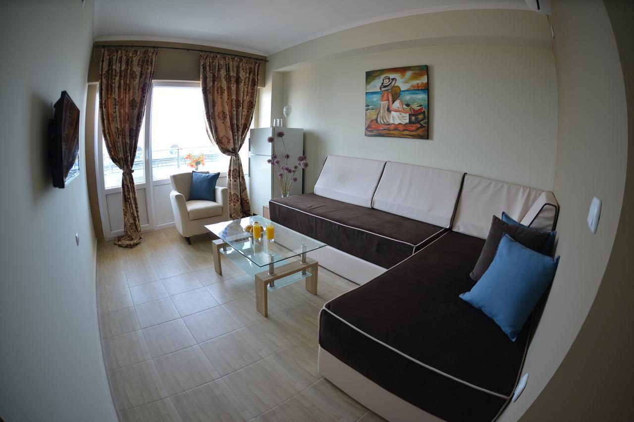 Aparthotel Crown