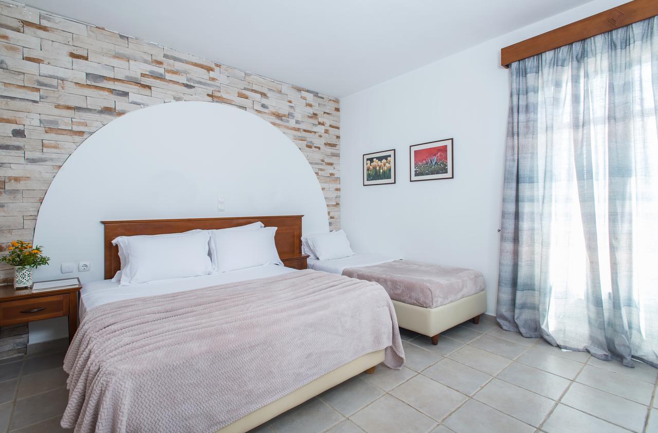 Naxos Palace Hotel 4*