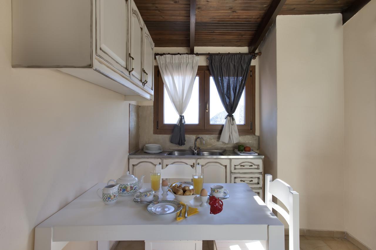 Apartment Polydor