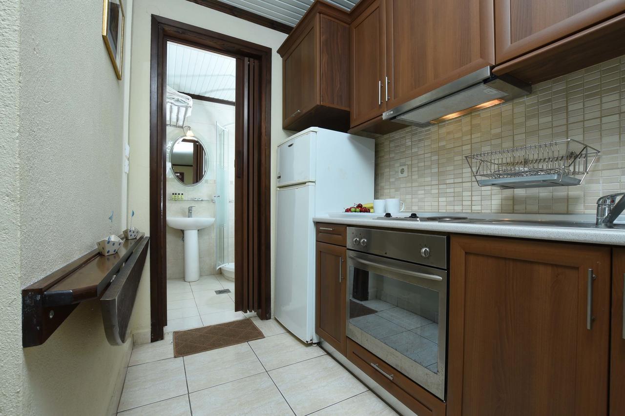 Haus Platanos & By The Sea Apartment Vourvourou