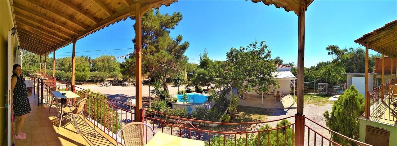 Paradisos Apartment *