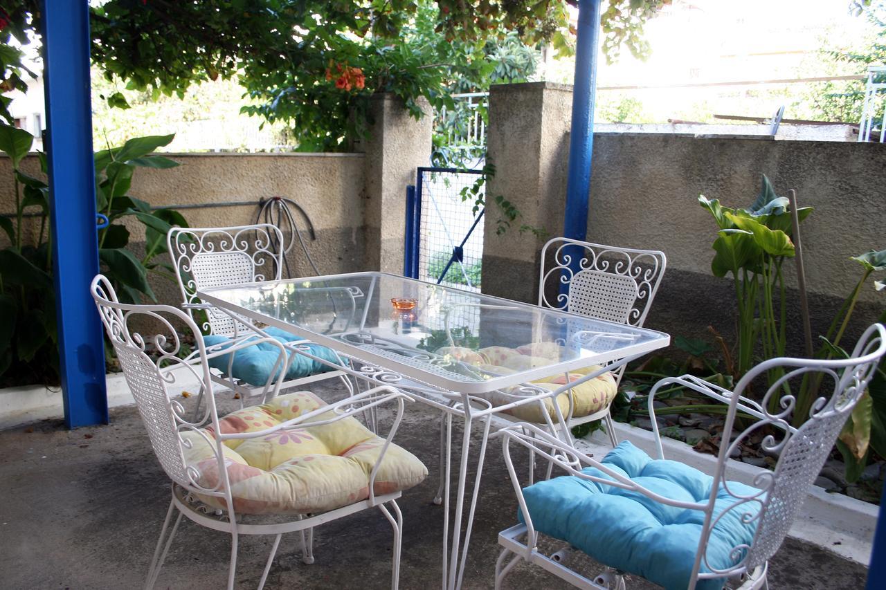 Apartment Manos Galatas (Poros)