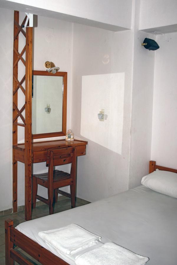 Manos Apartment Galatas (Poros)