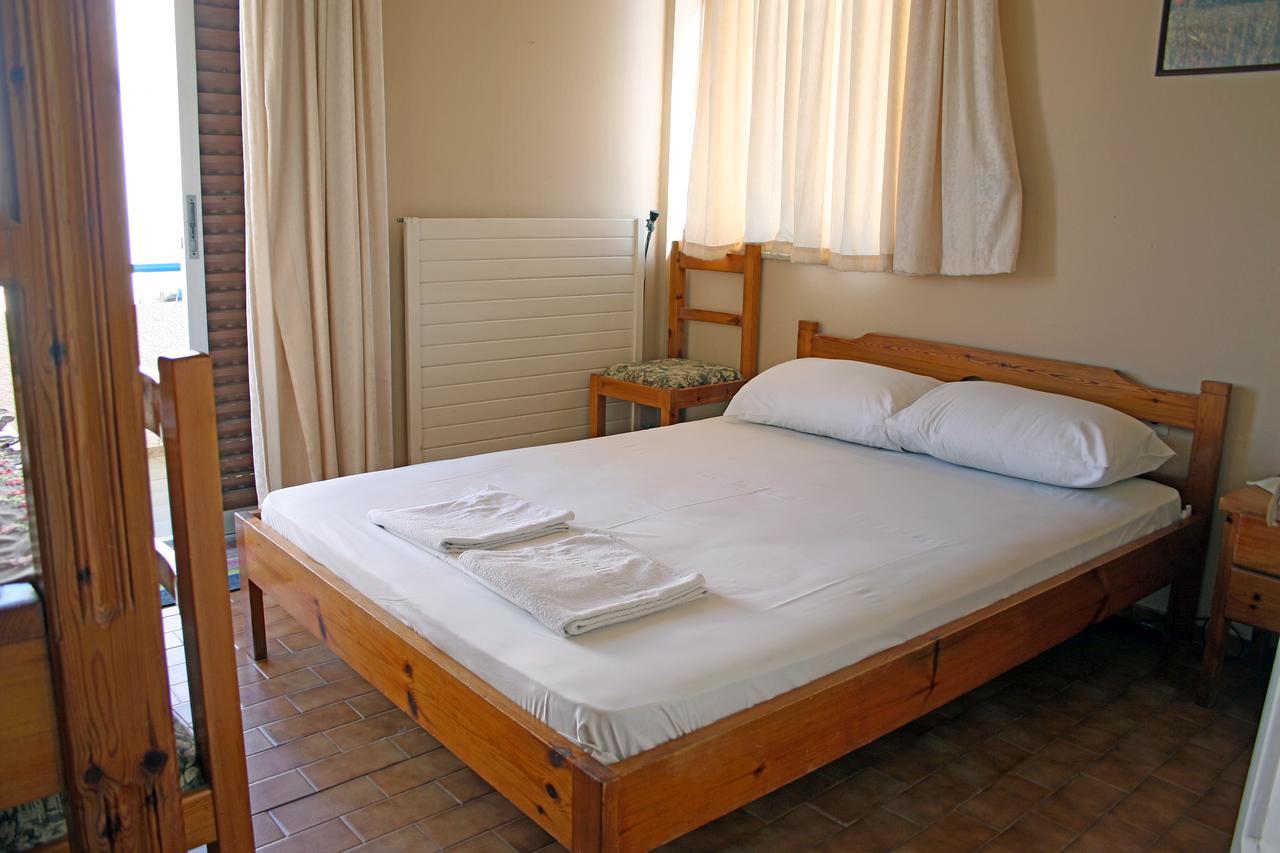 Manos Apartment Galatas (Poros)