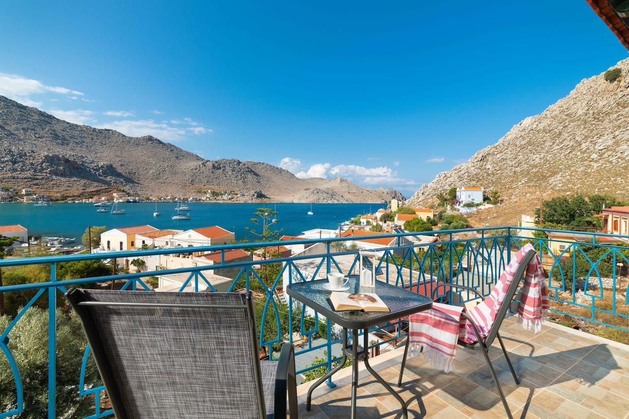Royal Pedi * Symi